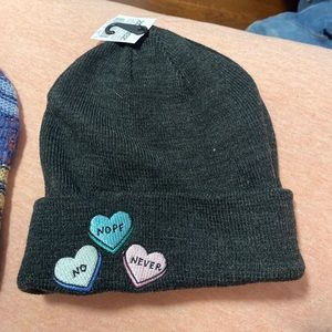 NWT: basic dark grey beanie